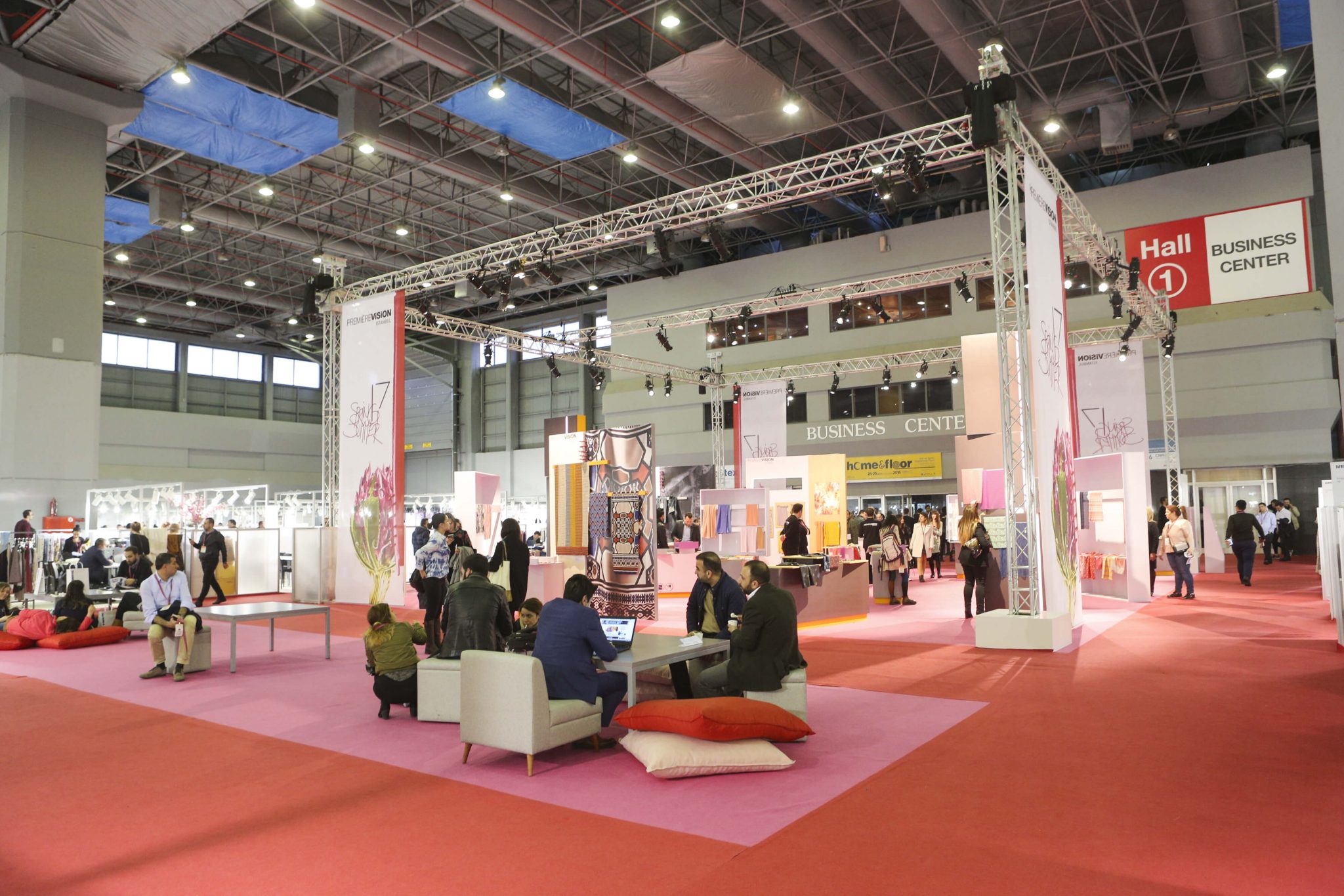 Fuar Halısı Döşeme